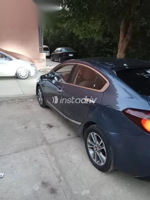 Kia Cerato 2016 Gray Used for Sale - 1