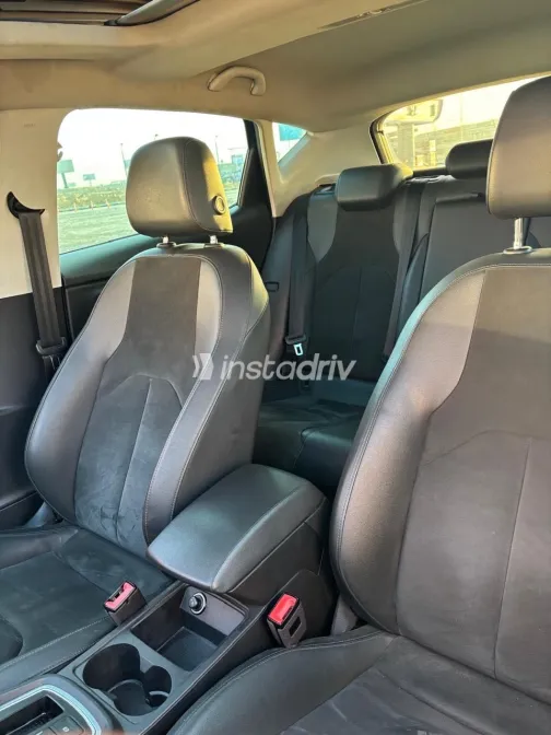 سيات ليون 2020 أبيض مستعملة للبيع - 9