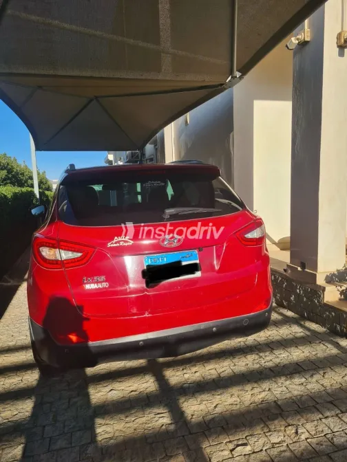 هيونداي IX 35 2015 أبيض مستعملة للبيع - 2