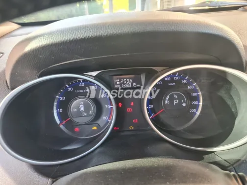 هيونداي IX 35 2015 أبيض مستعملة للبيع - 3