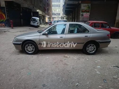 Peugeot 406 2005 White Used for Sale - 1