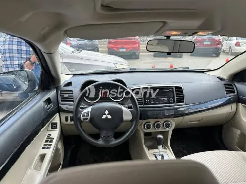 ميتسوبيشي لانسر 2015 فضي مستعملة للبيع - 5