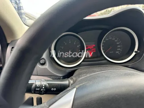 ميتسوبيشي لانسر 2015 فضي مستعملة للبيع - 7