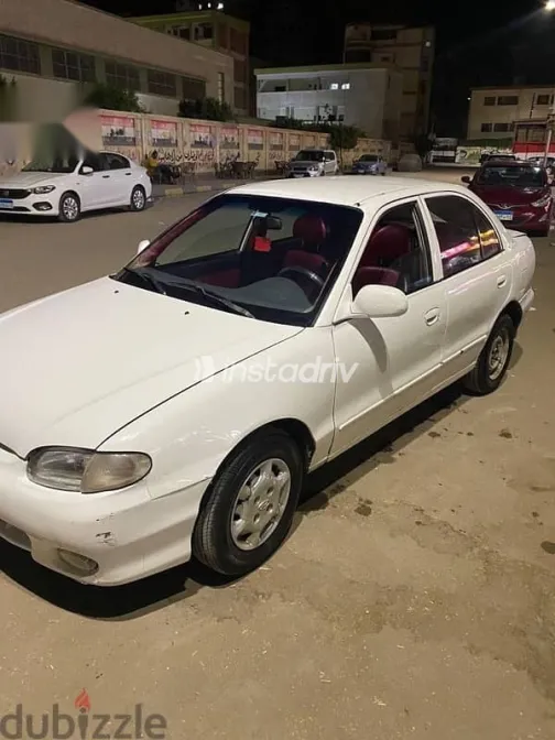 Hyundai Accent 2005 White Used for Sale - 4