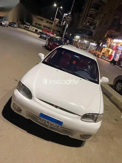 Hyundai Accent 2005 White Used for Sale - 5