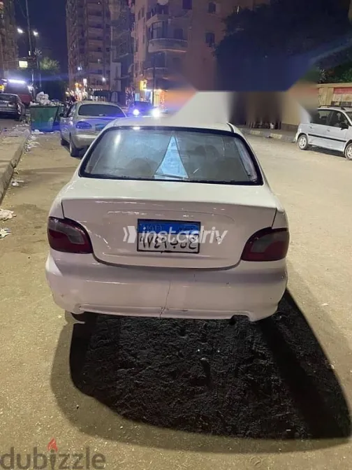 Hyundai Accent 2005 White Used for Sale - 7