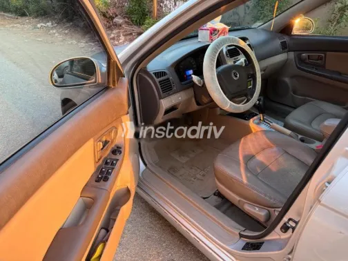 كيا سيراتو 2005 فضي مستعملة للبيع - 4