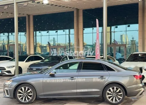 اودي A4 2023 رمادي مستعملة للبيع - 5