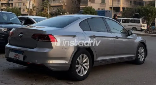 فولكس فاغن باسات 2021 رمادي مستعملة للبيع - 4