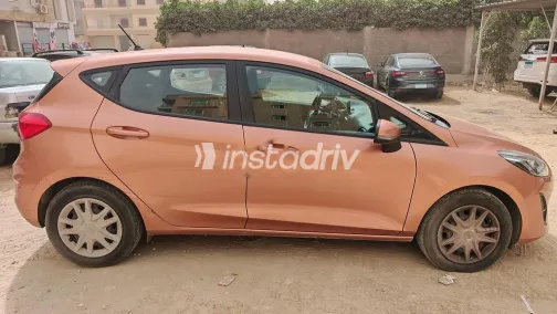 فورد فيستا 2019 أبيض مستعملة للبيع - 4