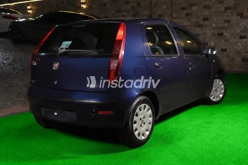 فيات بونتو 2010 أزرق غامق مستعملة للبيع - 5