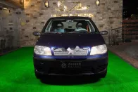 فيات بونتو 2010 أزرق غامق مستعملة للبيع