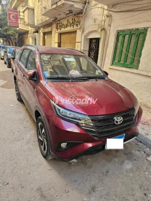 تويوتا رش 2020 أبيض مستعملة للبيع - 2