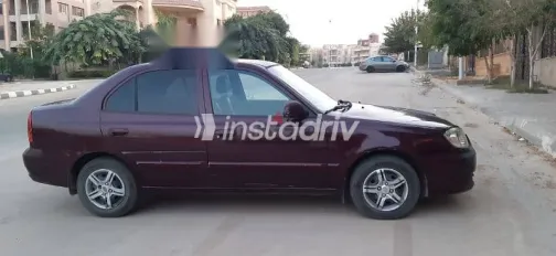 Hyundai Verna 2012 Burgundy Used for Sale - 4