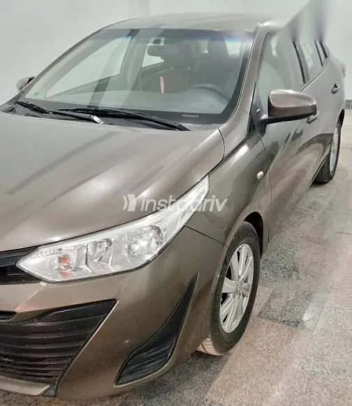 تويوتا ياريس 2020 بني مستعملة للبيع - 6