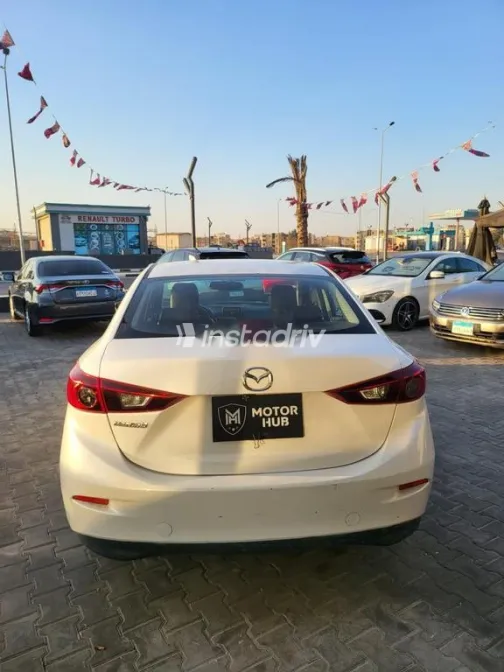 Mazda 3 2016 White Used for Sale - 4