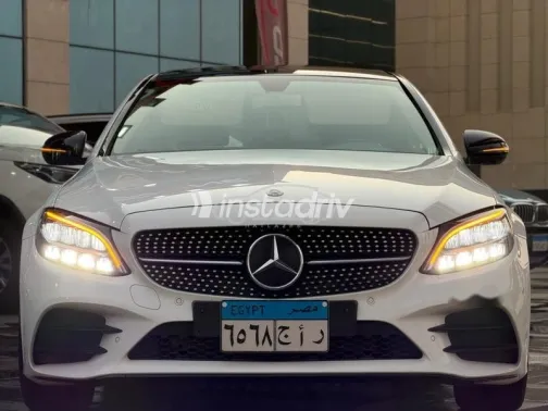 مرسيدس C 200 2019 أبيض مستعملة للبيع - 1