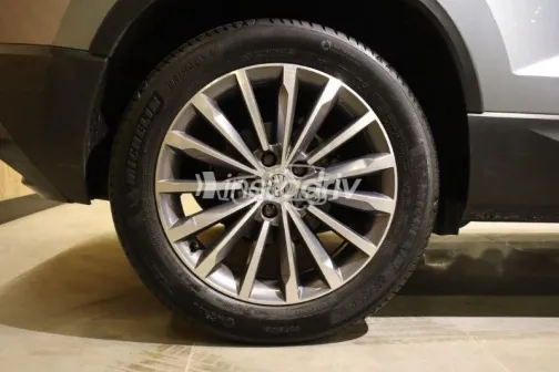 Skoda Karoq 2021 Gold Used for Sale - 4