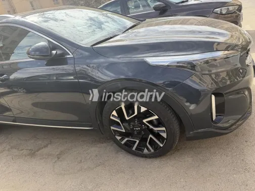 كيا اكسيد 2025 أبيض مستعملة للبيع - 2