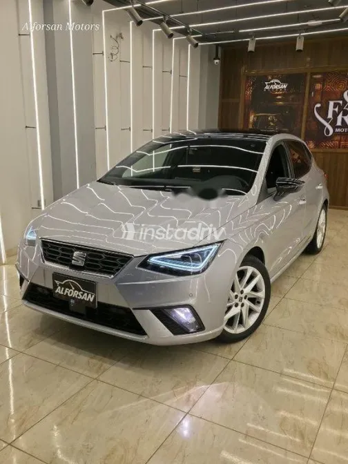 سيات ابيزا 2024 فضي مستعملة للبيع - 1