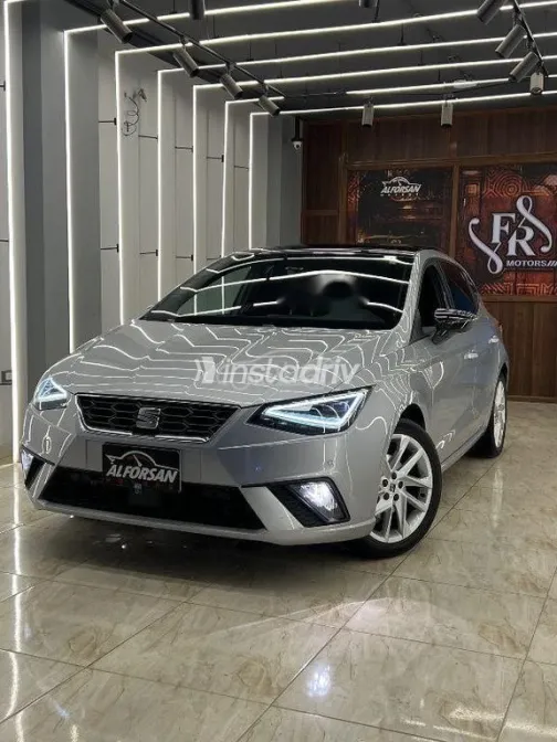 سيات ابيزا 2024 فضي مستعملة للبيع - 5