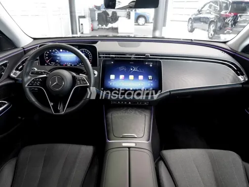 مرسيدس E 300 2024 أبيض مستعملة للبيع - 1