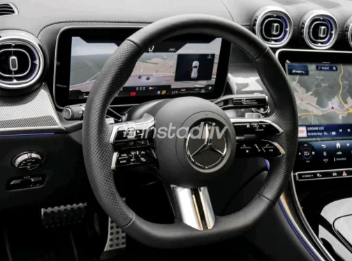 مرسيدس GLC 300 2025 أبيض مستعملة للبيع - 6