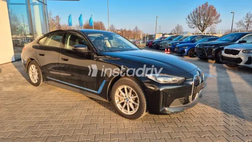 بي ام دبليو I4 2023 أبيض مستعملة للبيع - 2