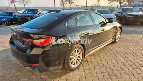 بي ام دبليو I4 2023 أبيض مستعملة للبيع - 3