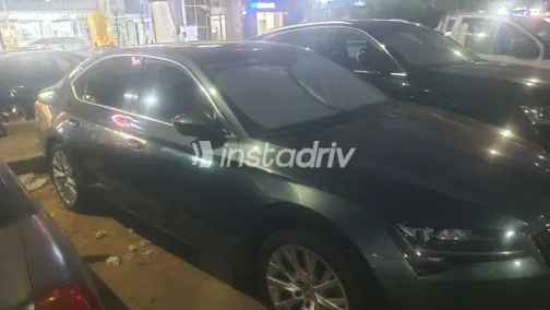 سكودا سوبيرب 2021 أبيض مستعملة للبيع - 2