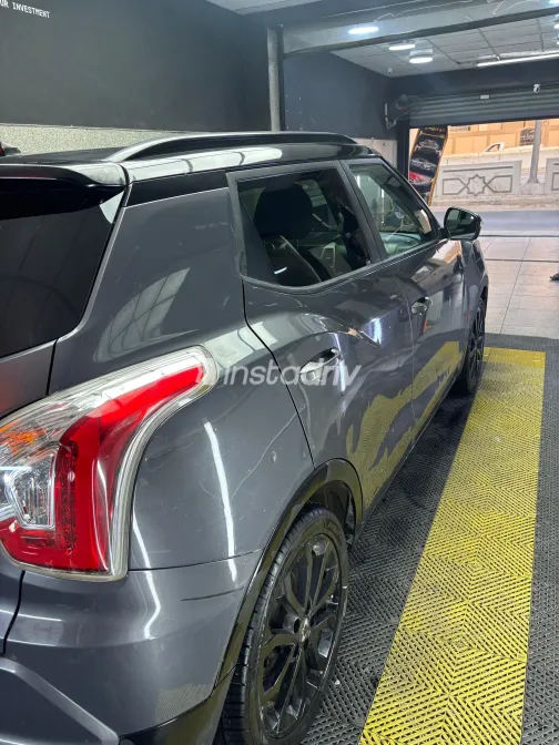 Ssang Yong Tivoli 2018 White Used for Sale - 2