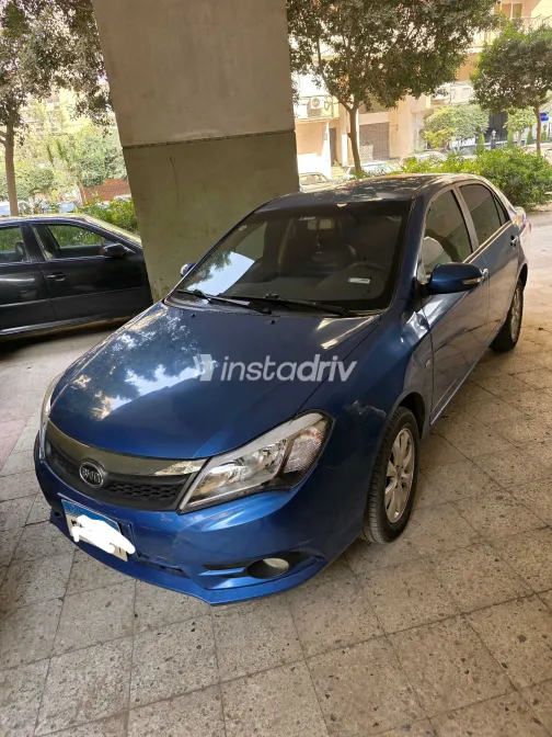 بى واى دى‬ F3 2022 أبيض مستعملة للبيع - 7