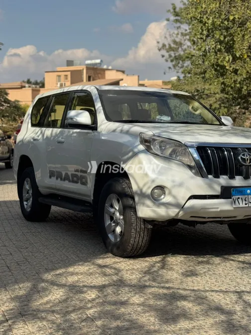 Toyota Prado 2015 White Used for Sale - 5