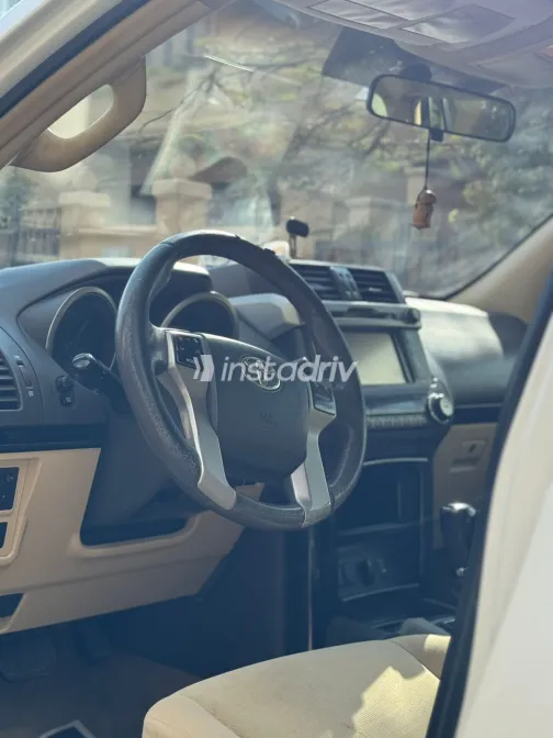Toyota Prado 2015 White Used for Sale - 10