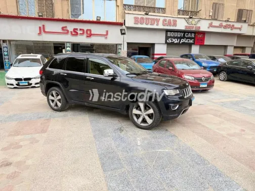 جيب جراند شيروكي 2015 أسود مستعملة للبيع - 2