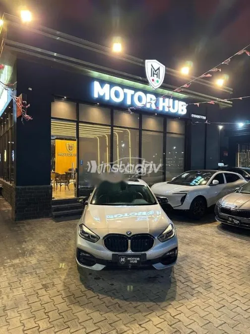 بي ام دبليو 118 2020 فضي مستعملة للبيع - 1