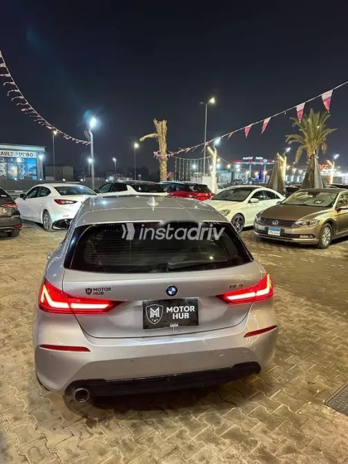 بي ام دبليو 118 2020 فضي مستعملة للبيع - 4