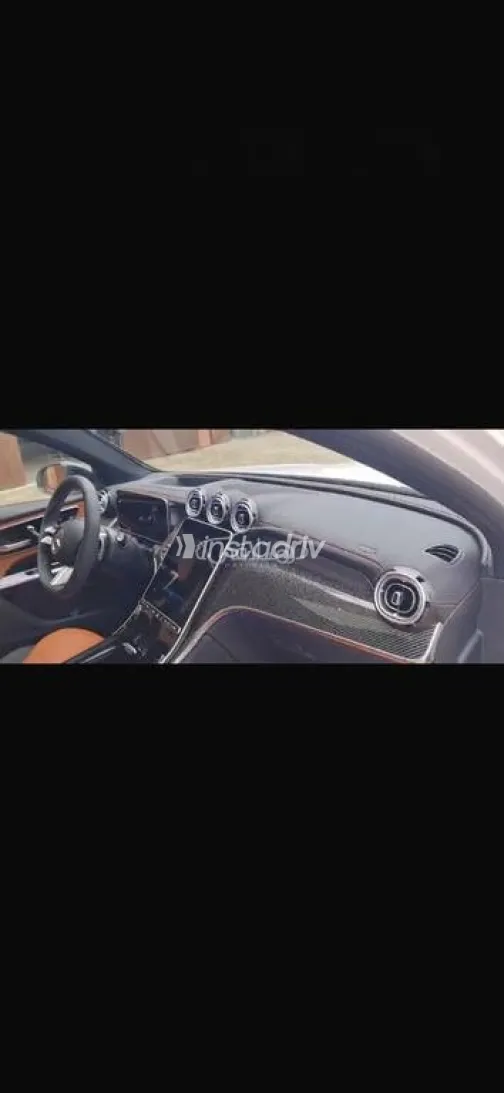 مرسيدس GLC 300 2025 أبيض مستعملة للبيع - 3