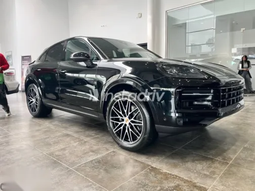 بورش كايين 2025 أسود مستعملة للبيع - 1