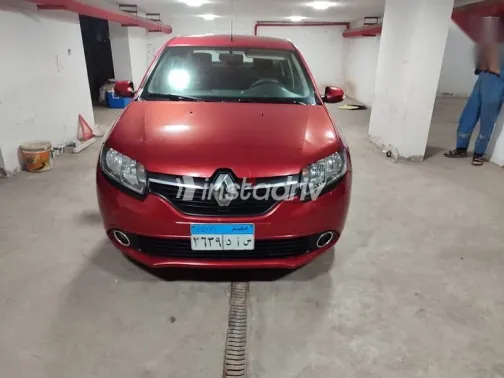 Renault Logan 2017 Red Used for Sale - 1