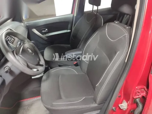 Renault Logan 2017 Red Used for Sale - 5