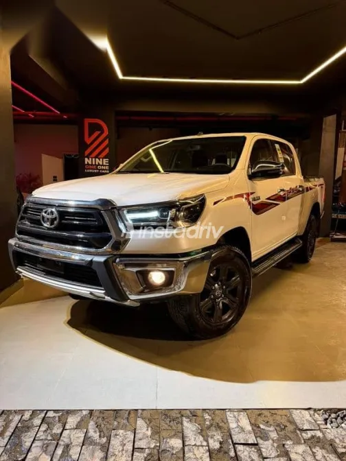 تويوتا هايلكس 2025 أبيض جديدة للبيع - 1