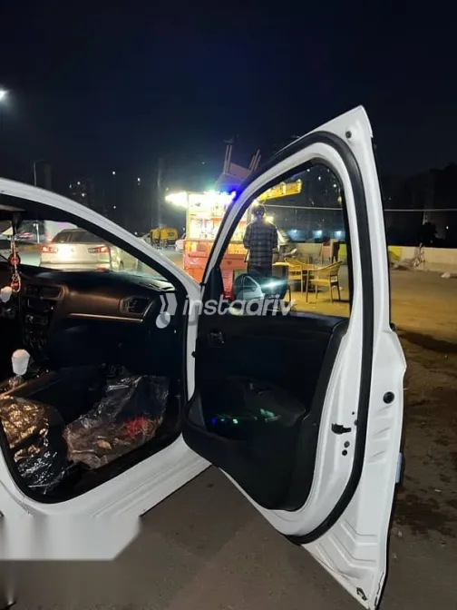 بيجو 301 2014 أبيض مستعملة للبيع - 6