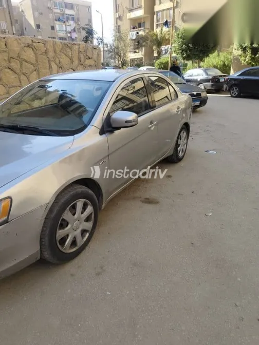 ميتسوبيشي لانسر 2016 فضي مستعملة للبيع - 5