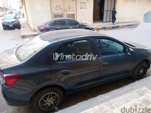 Renault Logan 2017 Black Used for Sale - 1