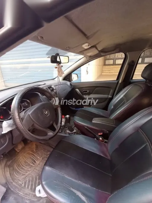 Renault Logan 2017 Black Used for Sale - 8