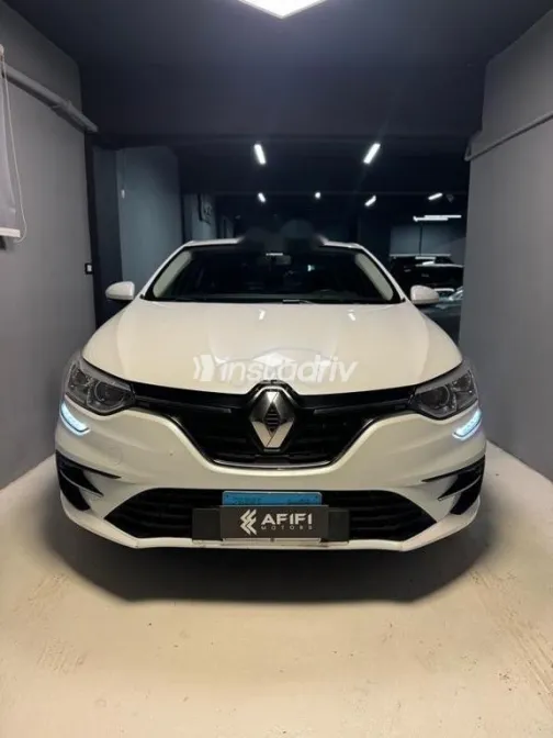 رينو ميجان 2022 أبيض مستعملة للبيع - 2