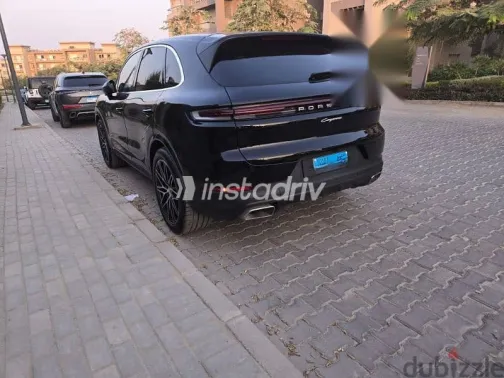 Porsche Cayenne 2024 Black Used for Sale - 4