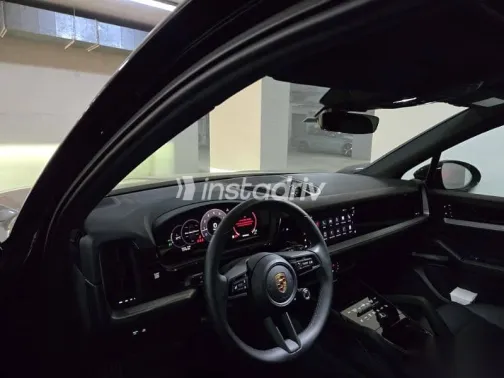 Porsche Cayenne 2024 Black Used for Sale - 8