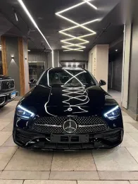 مرسيدس C 200 2026 أسود جديدة للبيع